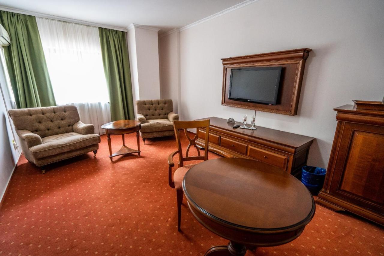 Hotel Tex Club Botosani Exterior photo