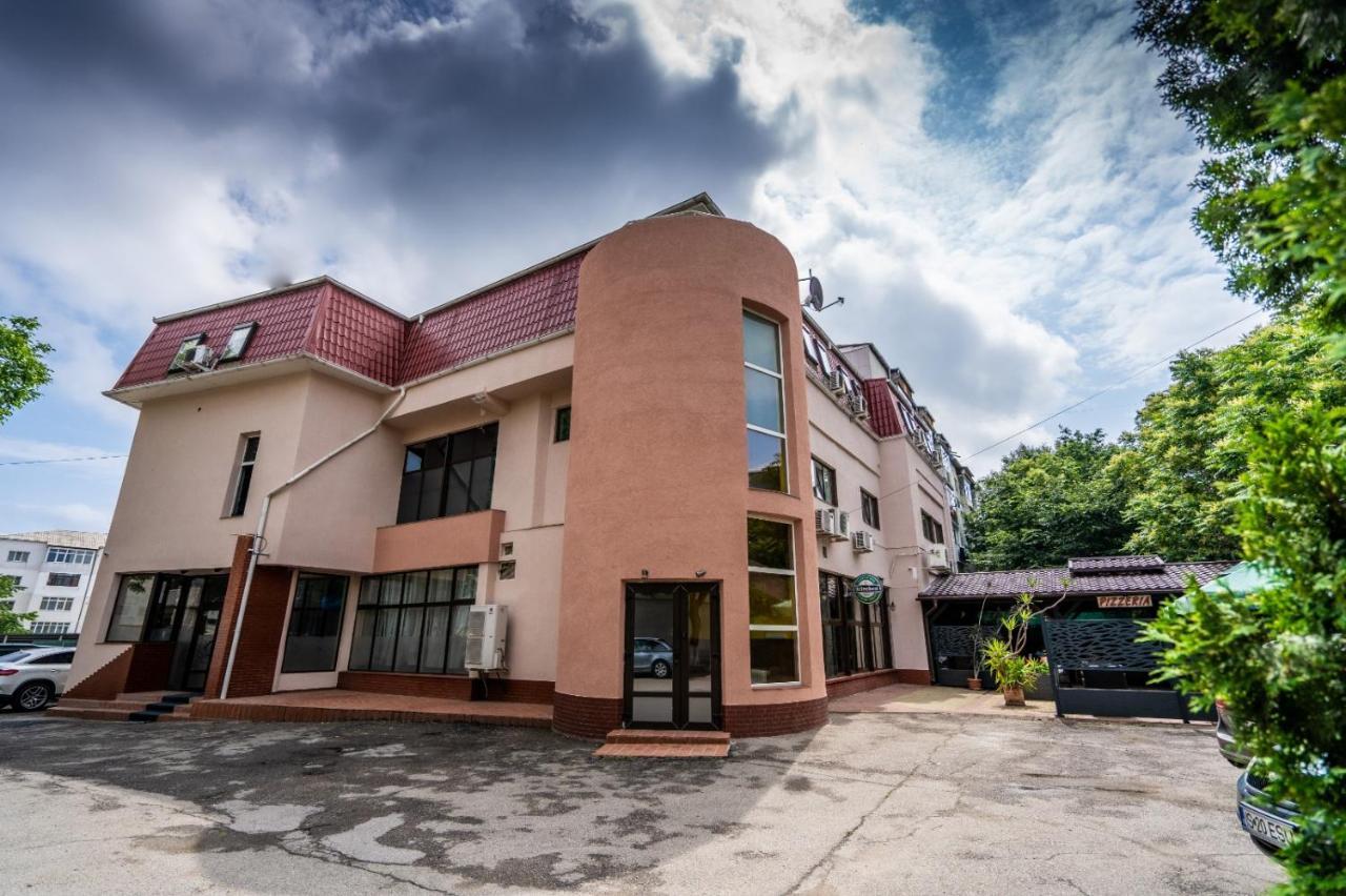 Hotel Tex Club Botosani Exterior photo